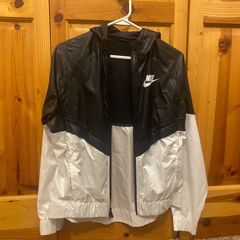 Nike Wind Breaker